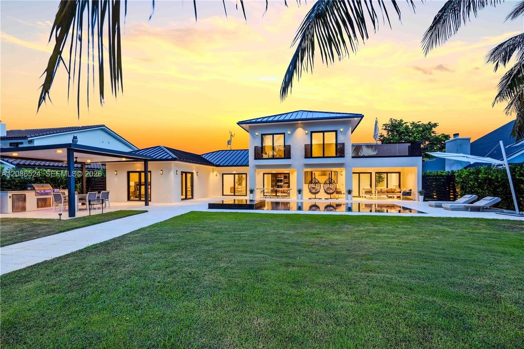 En Venta: $6,100,000 (6 camas, 5 baños, 4450 Pies cuadrados)