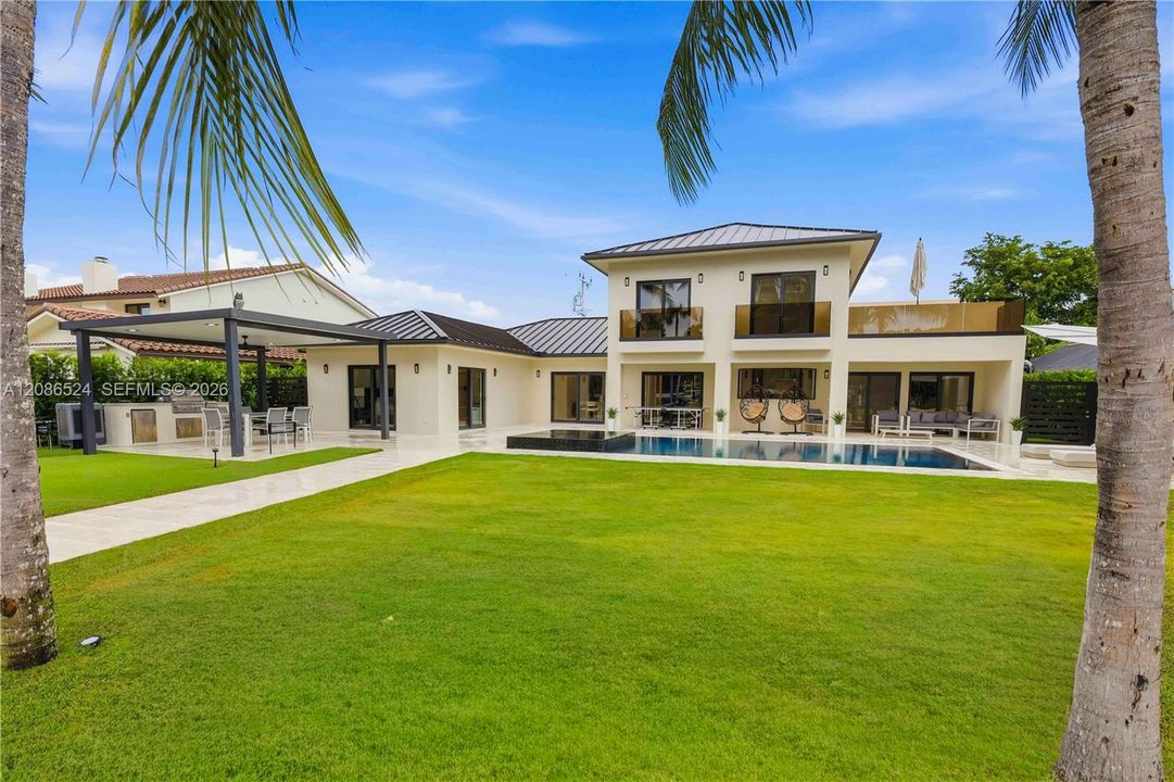 En Venta: $6,100,000 (6 camas, 5 baños, 4450 Pies cuadrados)