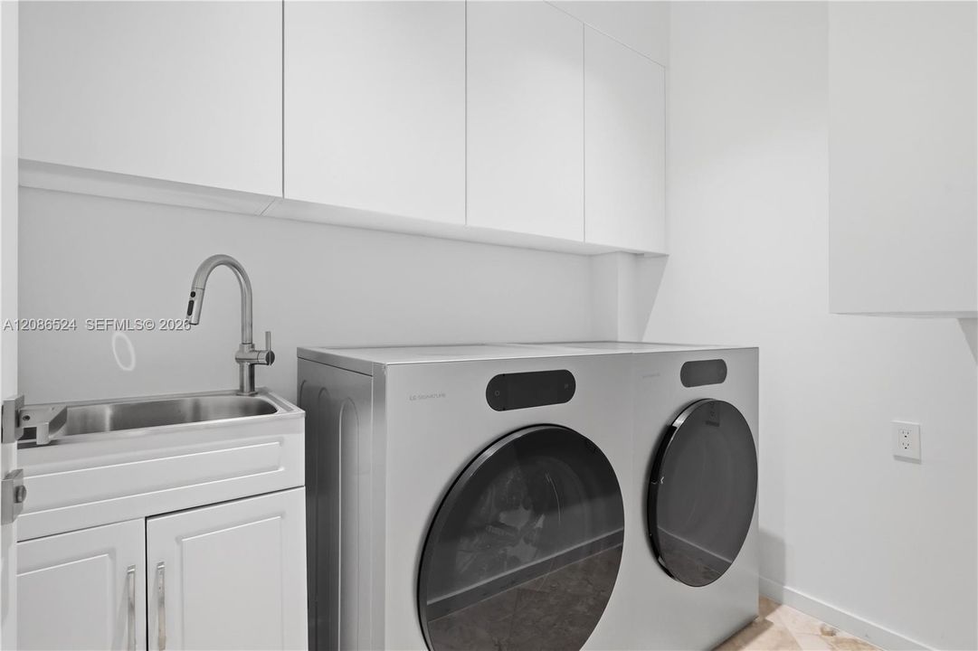 En Venta: $6,100,000 (6 camas, 5 baños, 4450 Pies cuadrados)