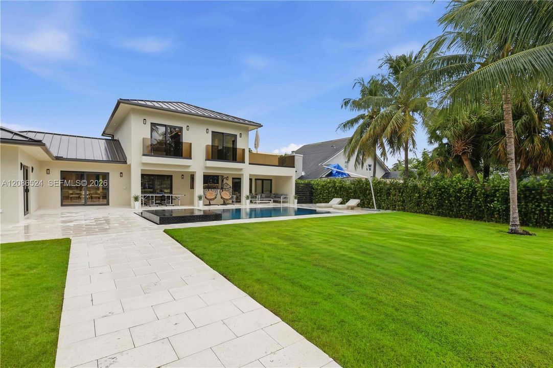 En Venta: $6,100,000 (6 camas, 5 baños, 4450 Pies cuadrados)
