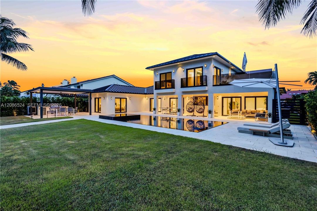 En Venta: $6,100,000 (6 camas, 5 baños, 4450 Pies cuadrados)