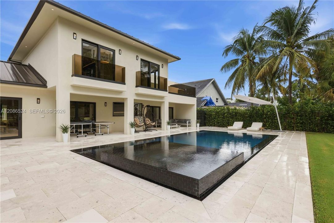 En Venta: $6,100,000 (6 camas, 5 baños, 4450 Pies cuadrados)