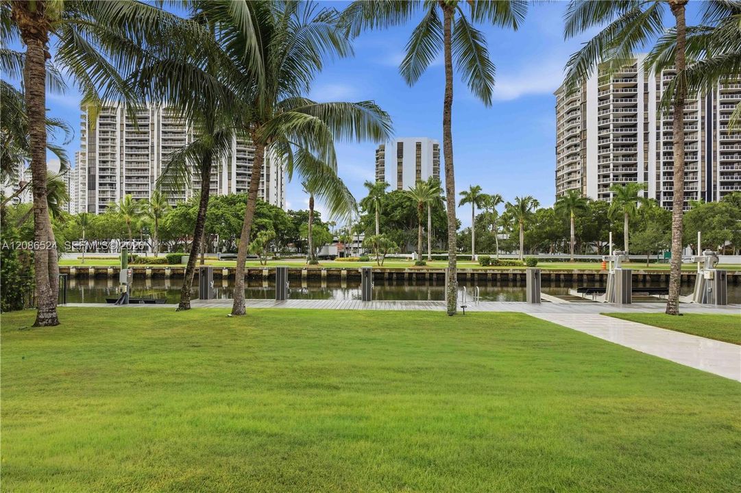 En Venta: $6,100,000 (6 camas, 5 baños, 4450 Pies cuadrados)