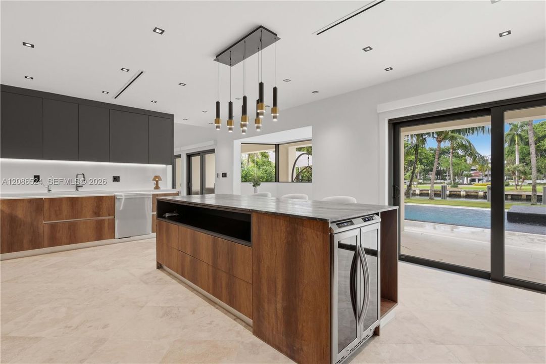 En Venta: $6,100,000 (6 camas, 5 baños, 4450 Pies cuadrados)