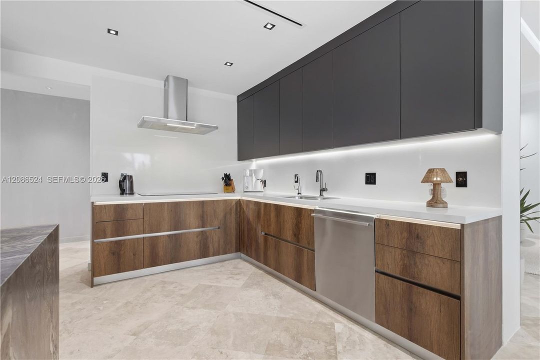 En Venta: $6,100,000 (6 camas, 5 baños, 4450 Pies cuadrados)