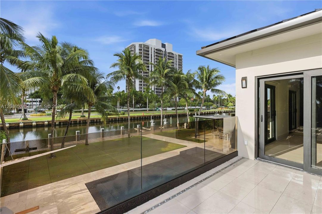 En Venta: $6,100,000 (6 camas, 5 baños, 4450 Pies cuadrados)