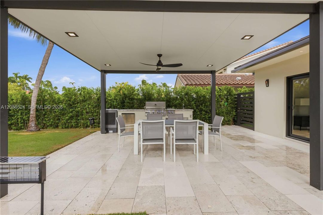 En Venta: $6,100,000 (6 camas, 5 baños, 4450 Pies cuadrados)