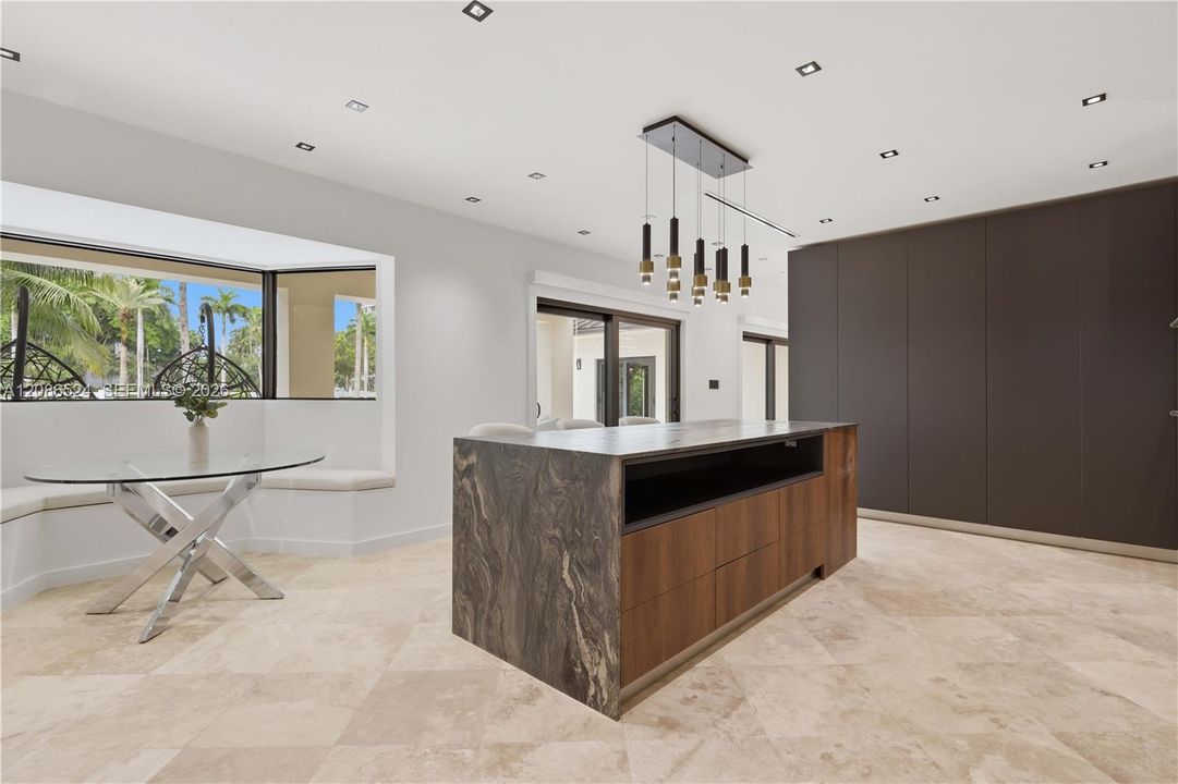 En Venta: $6,100,000 (6 camas, 5 baños, 4450 Pies cuadrados)