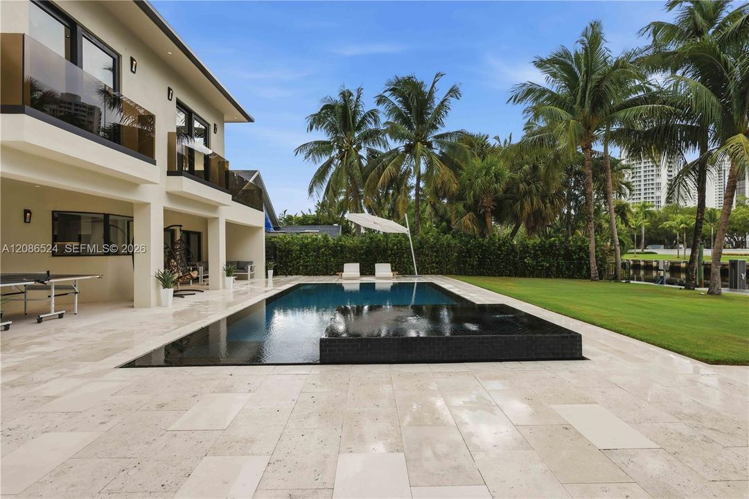 En Venta: $6,100,000 (6 camas, 5 baños, 4450 Pies cuadrados)