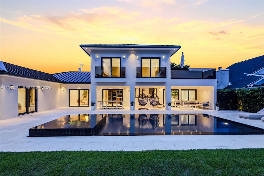 En Venta: $6,100,000 (6 camas, 5 baños, 4450 Pies cuadrados)