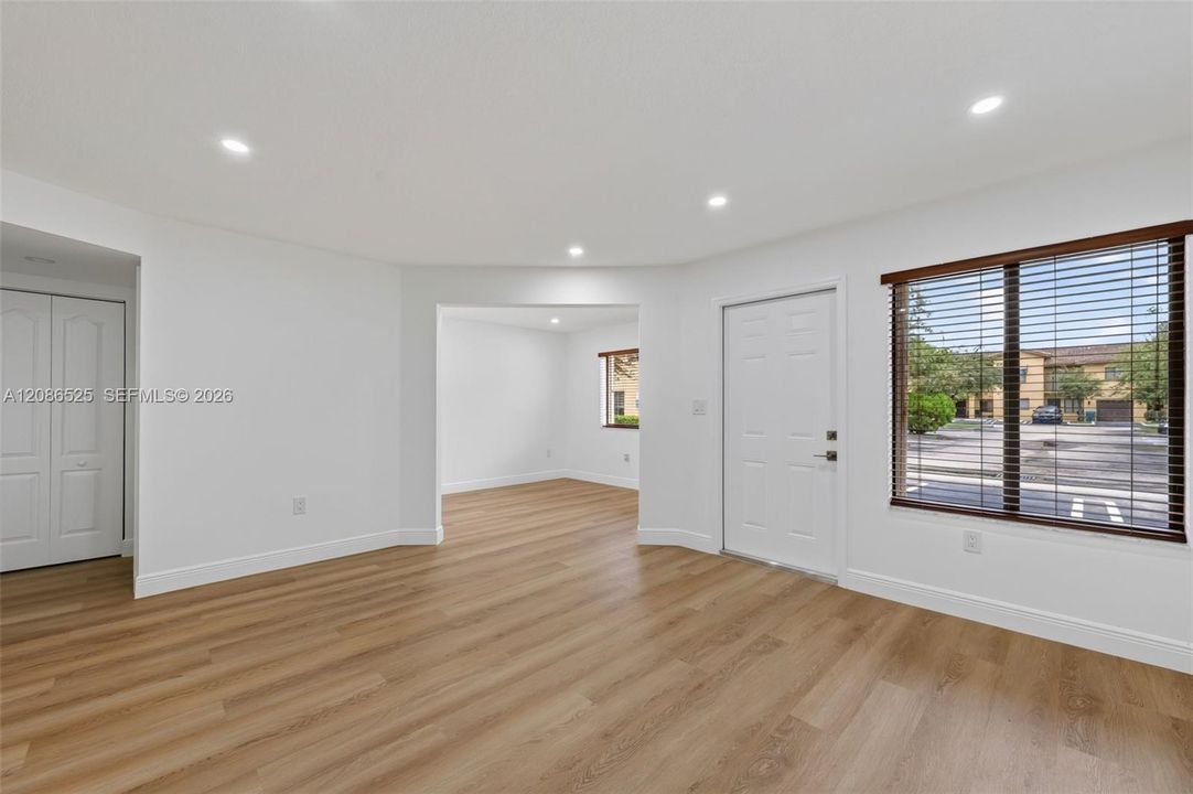 En Renta: $3,100 (3 camas, 2 baños, 1568 Pies cuadrados)