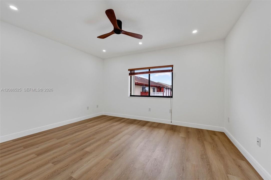 En Renta: $3,100 (3 camas, 2 baños, 1568 Pies cuadrados)