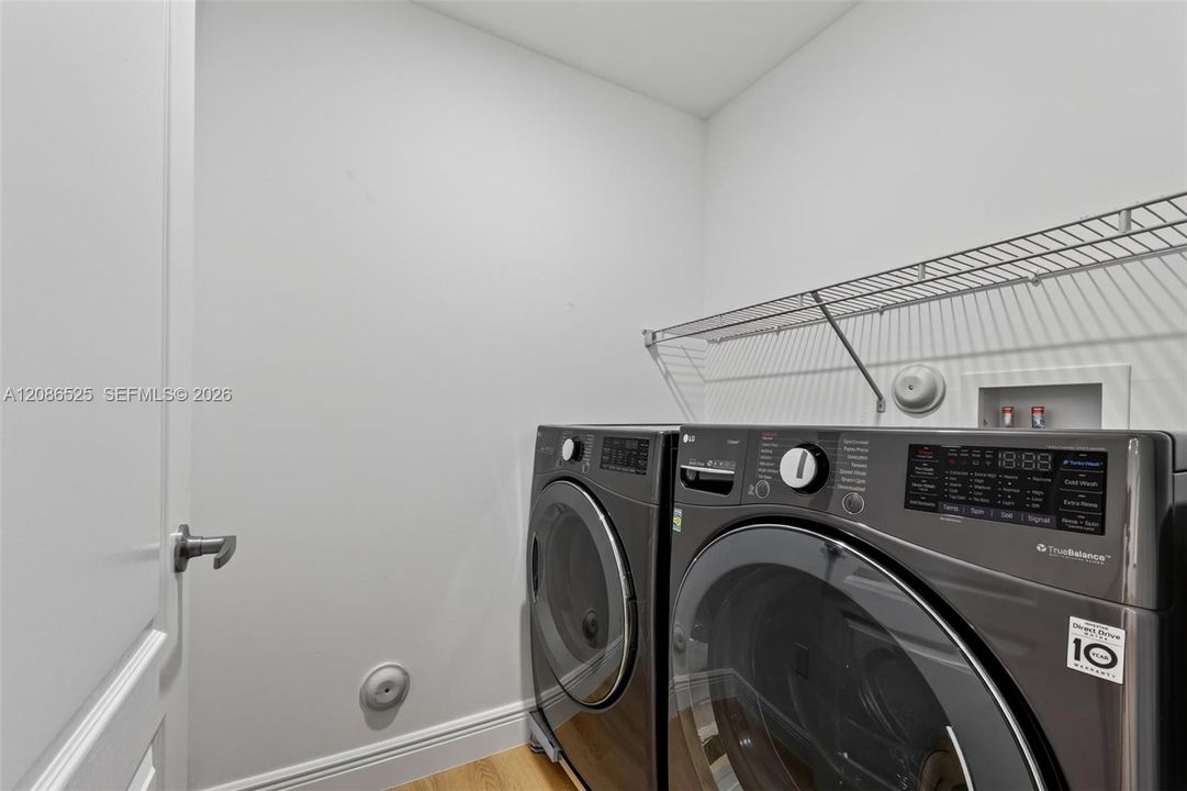 En Renta: $3,100 (3 camas, 2 baños, 1568 Pies cuadrados)