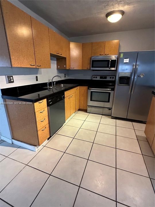En Venta: $469,500 (3 camas, 2 baños, 1407 Pies cuadrados)