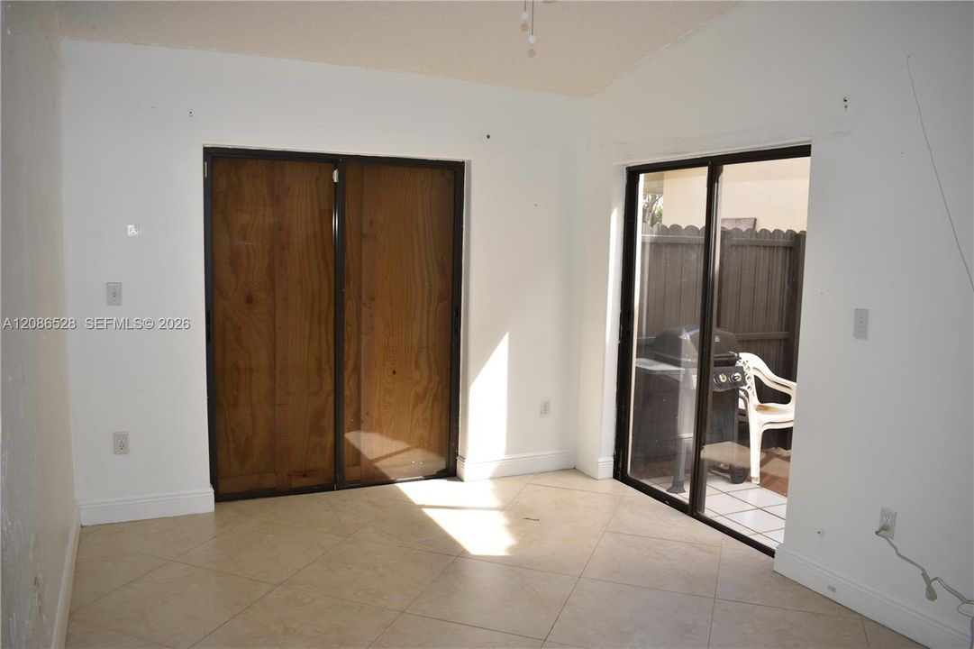 For Sale: $799,000 (4 beds, 3 baths, 1747 Square Feet)