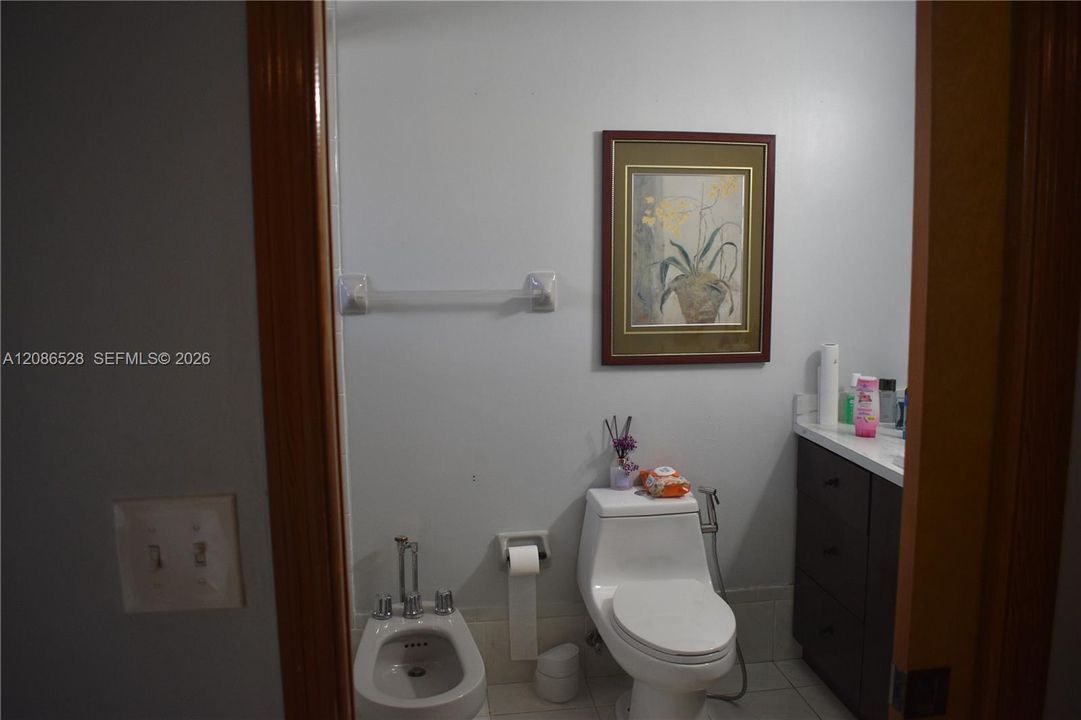 For Sale: $799,000 (4 beds, 3 baths, 1747 Square Feet)