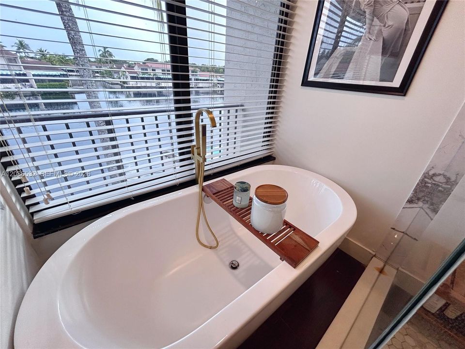 For Rent: $4,000 (3 beds, 2 baths, 1732 Square Feet)