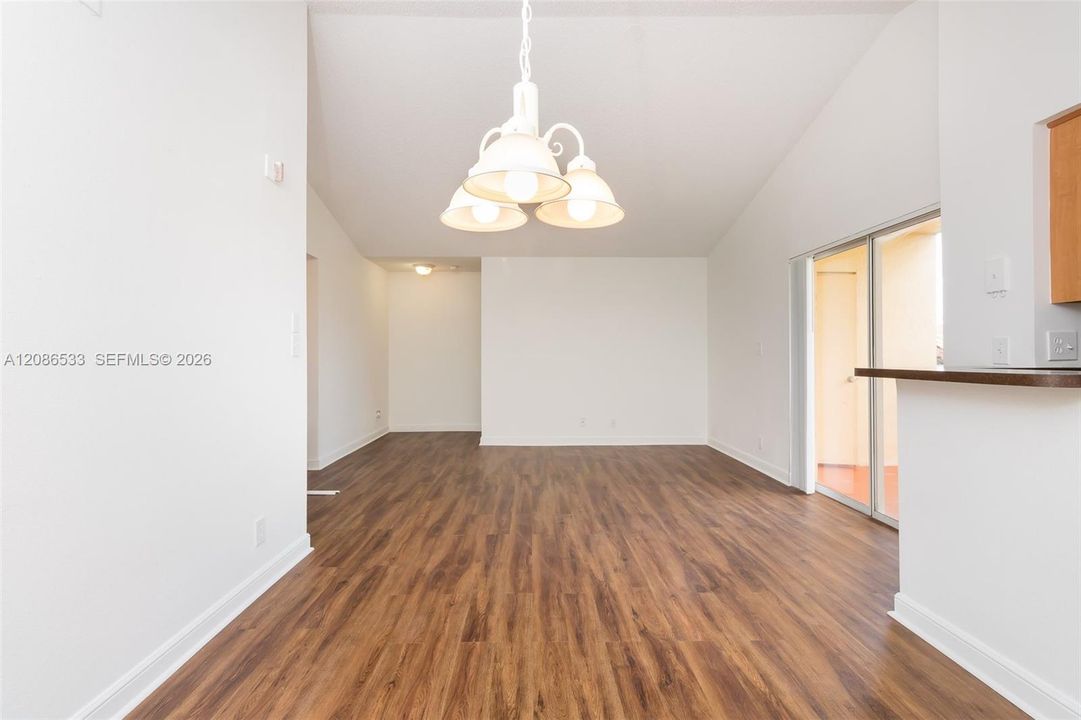 En Renta: $1,999 (2 camas, 2 baños, 958 Pies cuadrados)