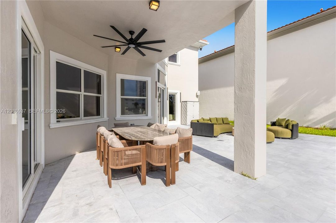 For Rent: $49,000 (5 beds, 4 baths, 4138 Square Feet)