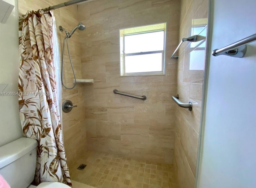 For Sale: $265,000 (3 beds, 1 baths, 952 Square Feet)