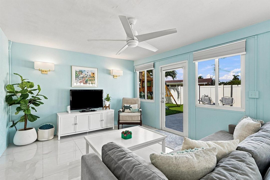 29_family room