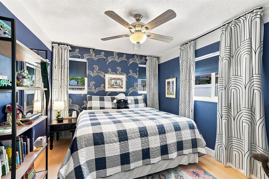 22_bedroom