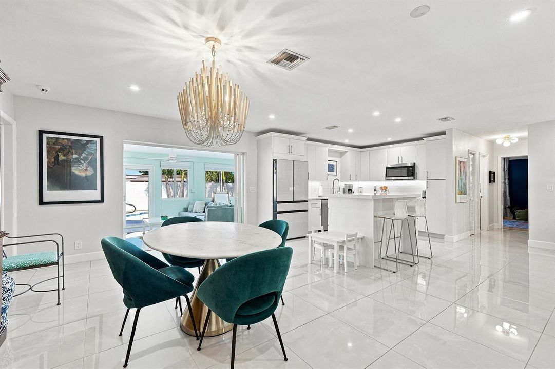 18_dining area