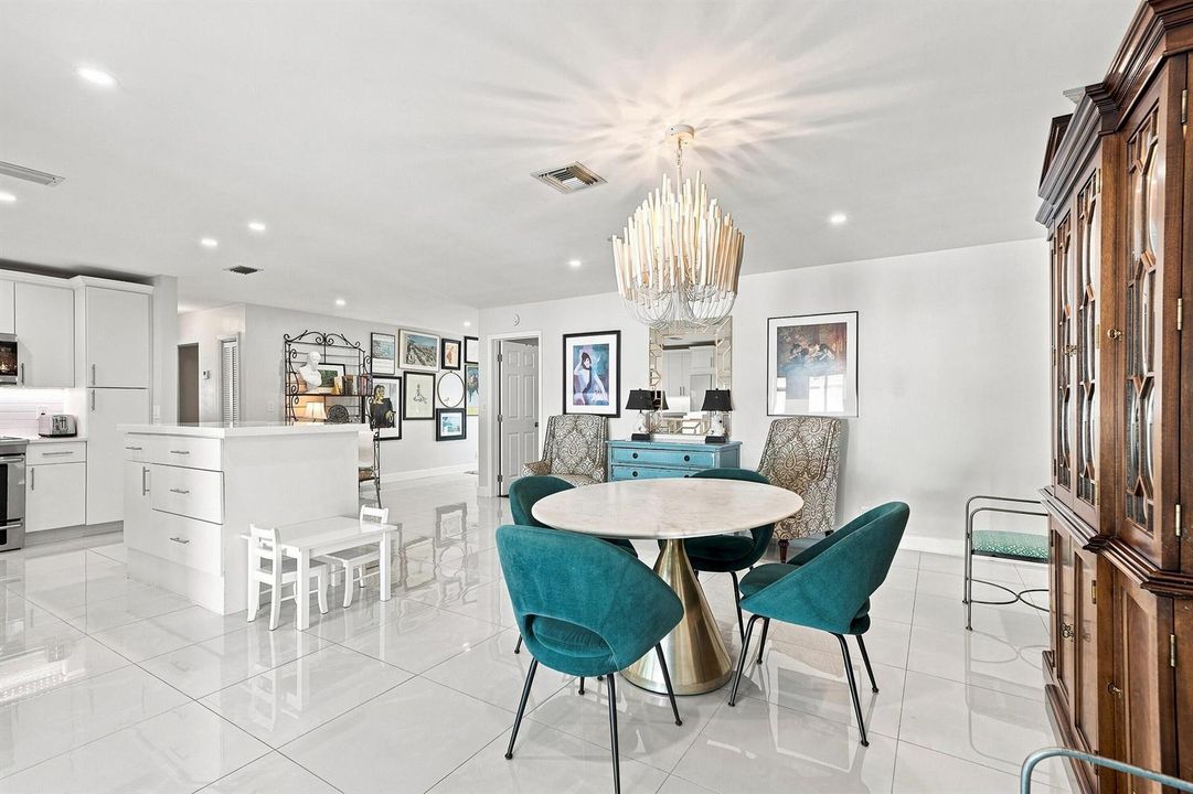 17_dining area