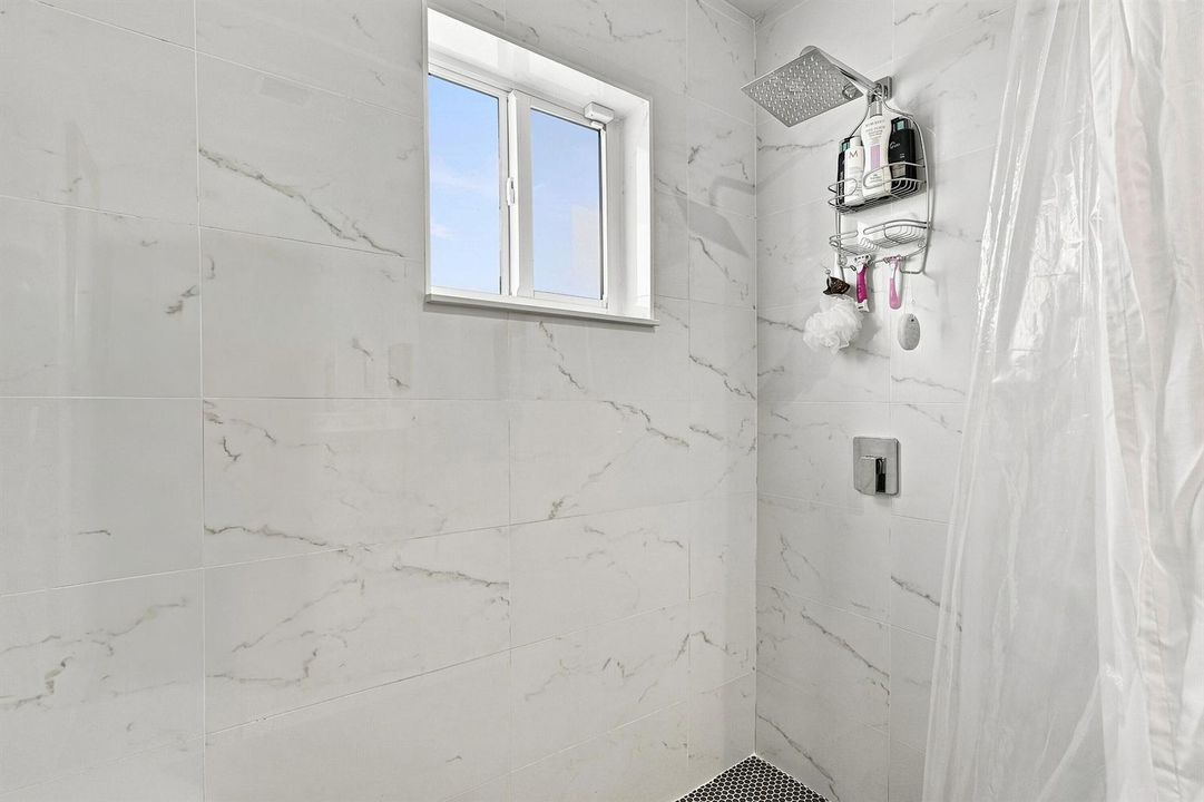 40_bathroom