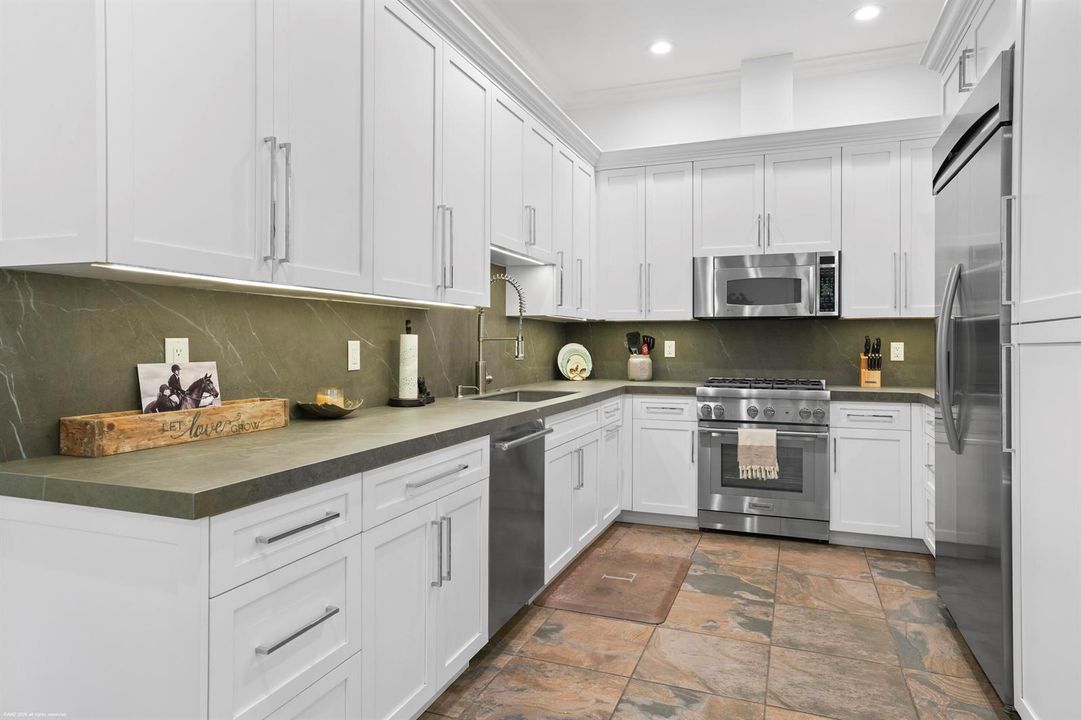 4600 Garden Point Trl 116