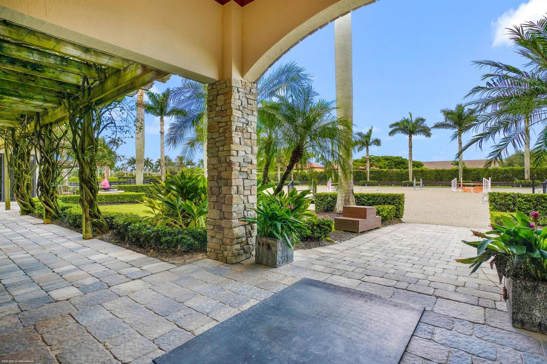 4600 Garden Point Trl 103
