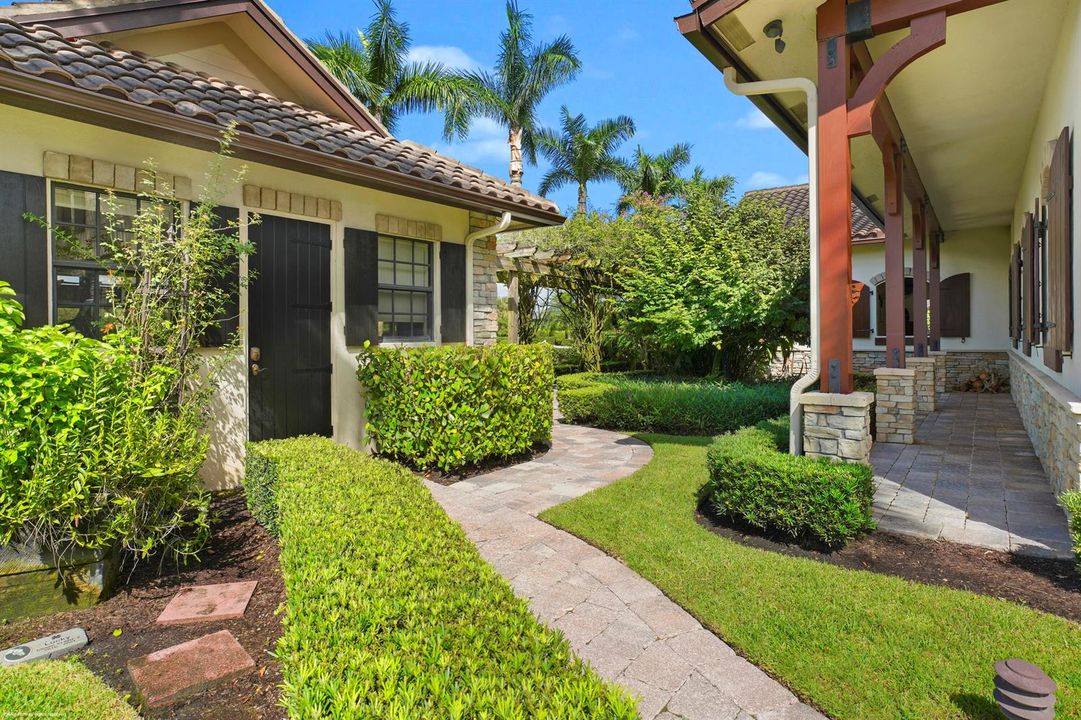 4600 Garden Point Trl 106