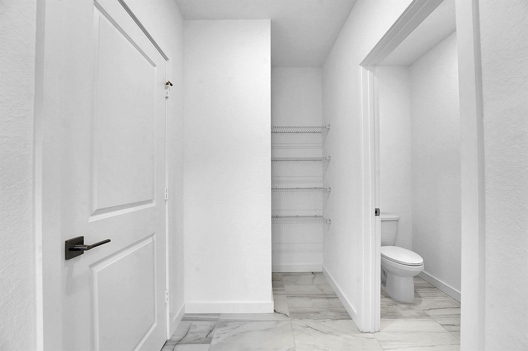 Master bathroom 1a