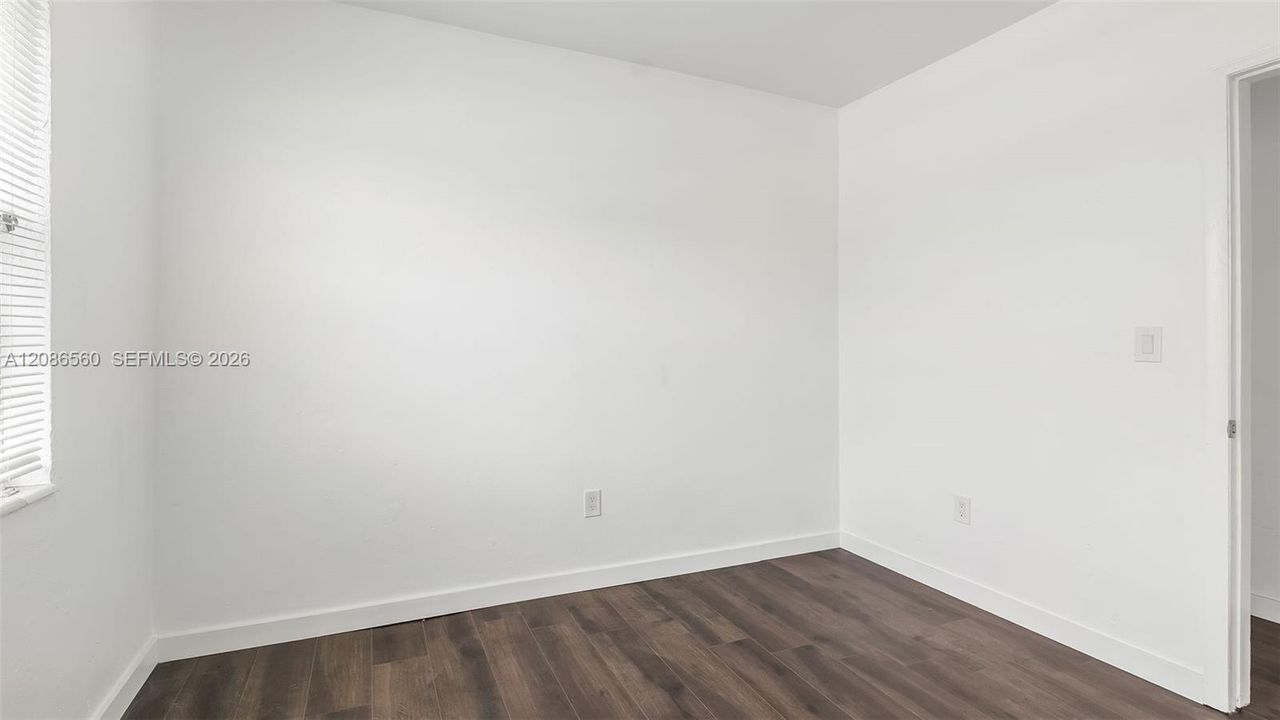 В аренду: $2,500 (3 спален, 1 ванн, 951 Квадратных фут)