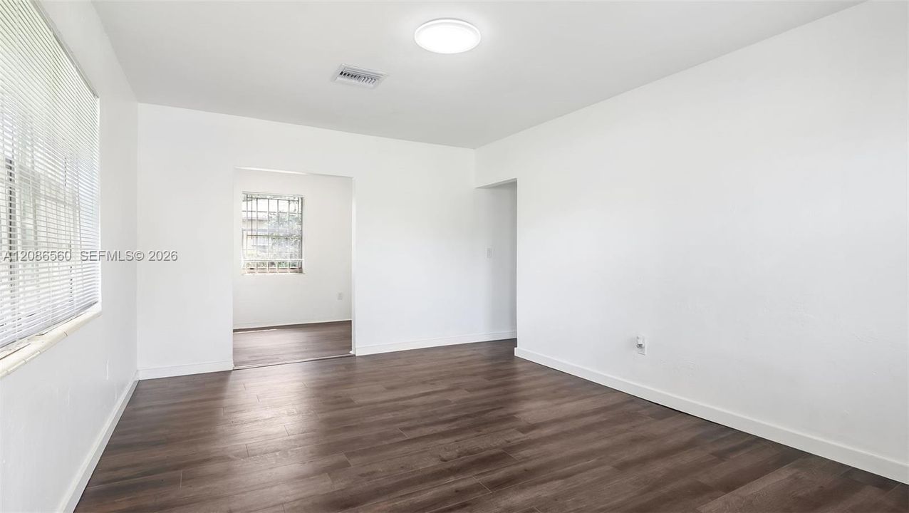 В аренду: $2,500 (3 спален, 1 ванн, 951 Квадратных фут)