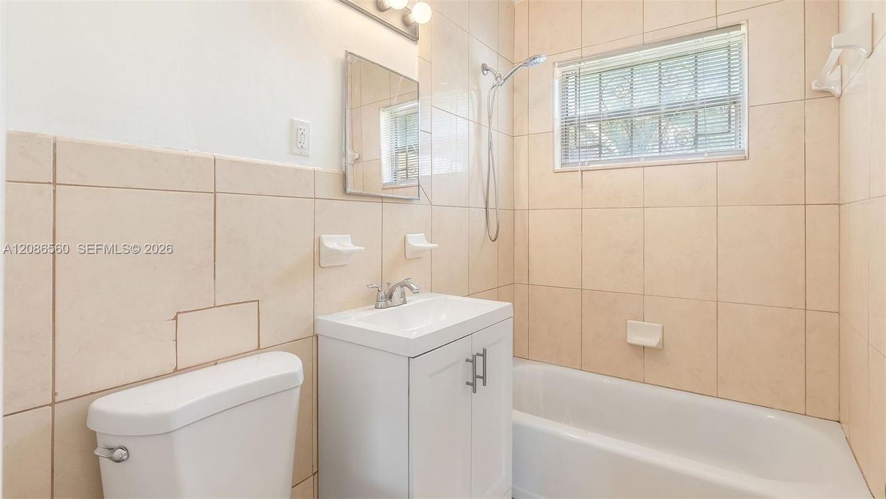 В аренду: $2,500 (3 спален, 1 ванн, 951 Квадратных фут)