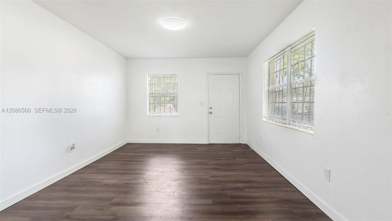 В аренду: $2,500 (3 спален, 1 ванн, 951 Квадратных фут)