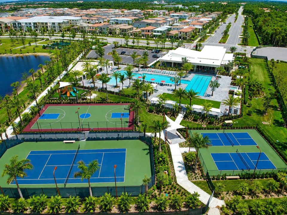 Tennis /Pickleball Courts