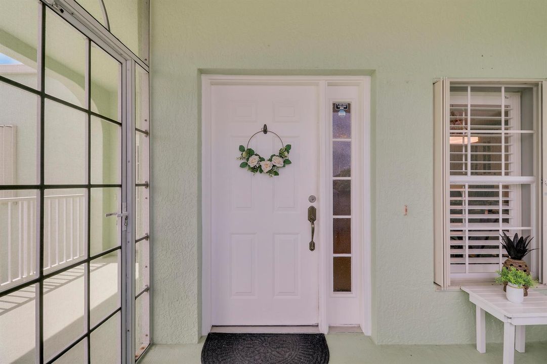 Screened Front Entry