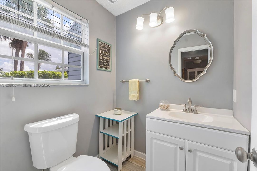 For Sale: $275,000 (3 beds, 2 baths, 1308 Square Feet)