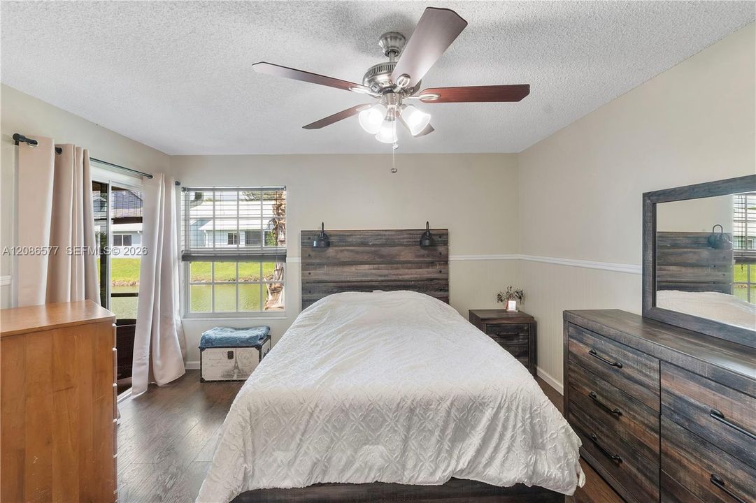 For Sale: $275,000 (3 beds, 2 baths, 1308 Square Feet)