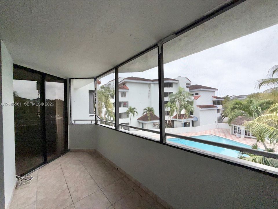 For Sale: $209,999 (2 beds, 2 baths, 1143 Square Feet)
