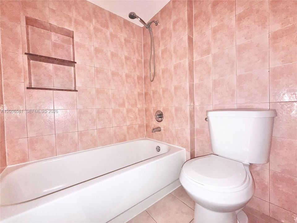 For Sale: $209,999 (2 beds, 2 baths, 1143 Square Feet)
