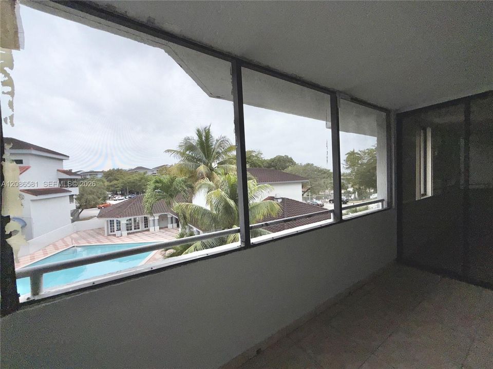 For Sale: $209,999 (2 beds, 2 baths, 1143 Square Feet)