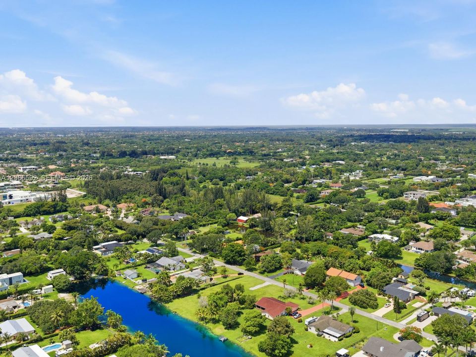 For Sale: $1,999,999 (0.99 acres)
