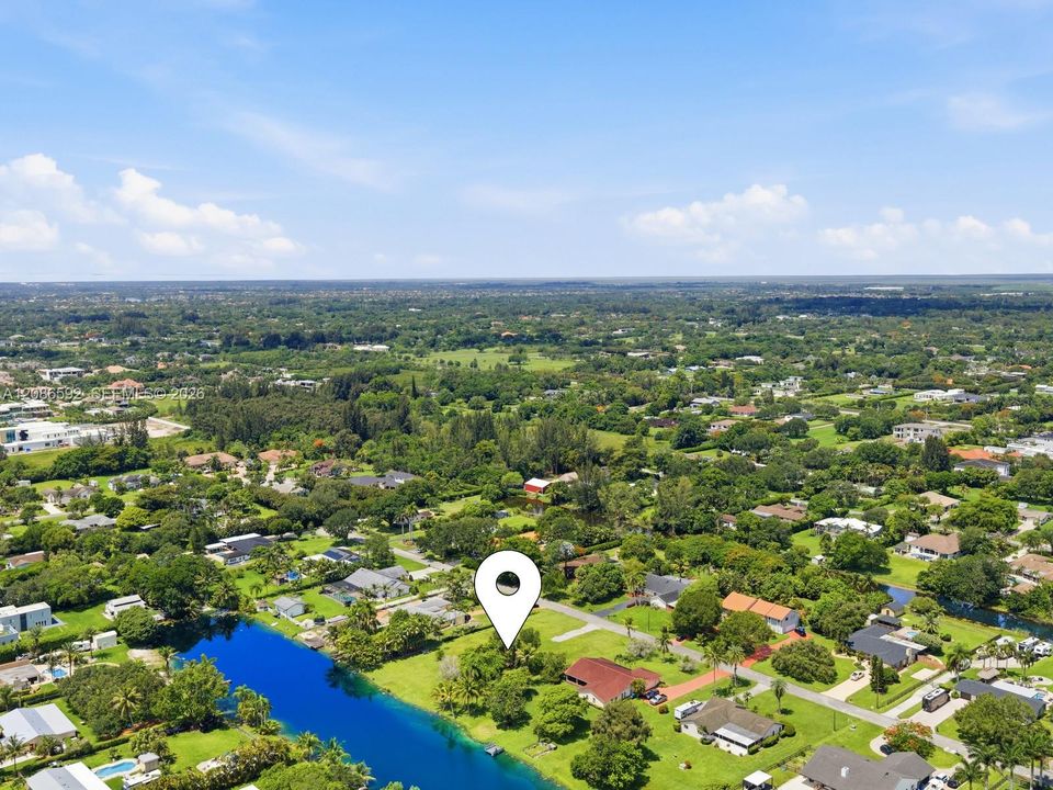 For Sale: $1,999,999 (0.99 acres)