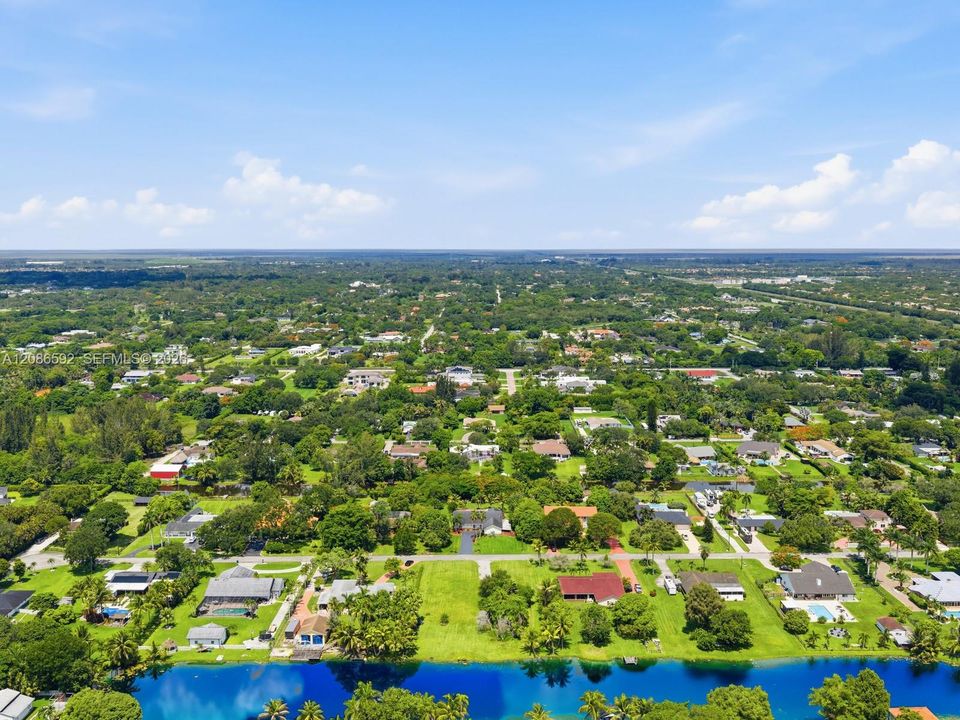 For Sale: $1,999,999 (0.99 acres)