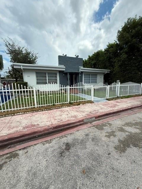 For Rent: $1,800 (1 beds, 1 baths, 0 Square Feet)