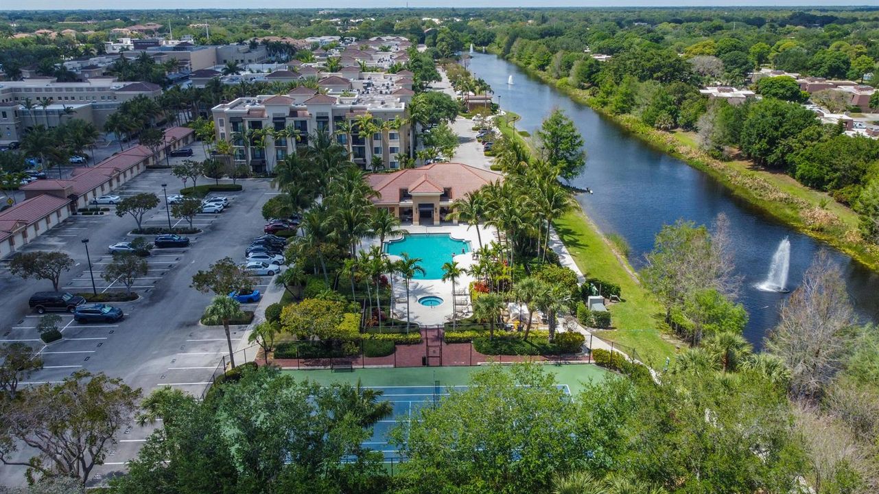Clubhouse Amenities - Aerial