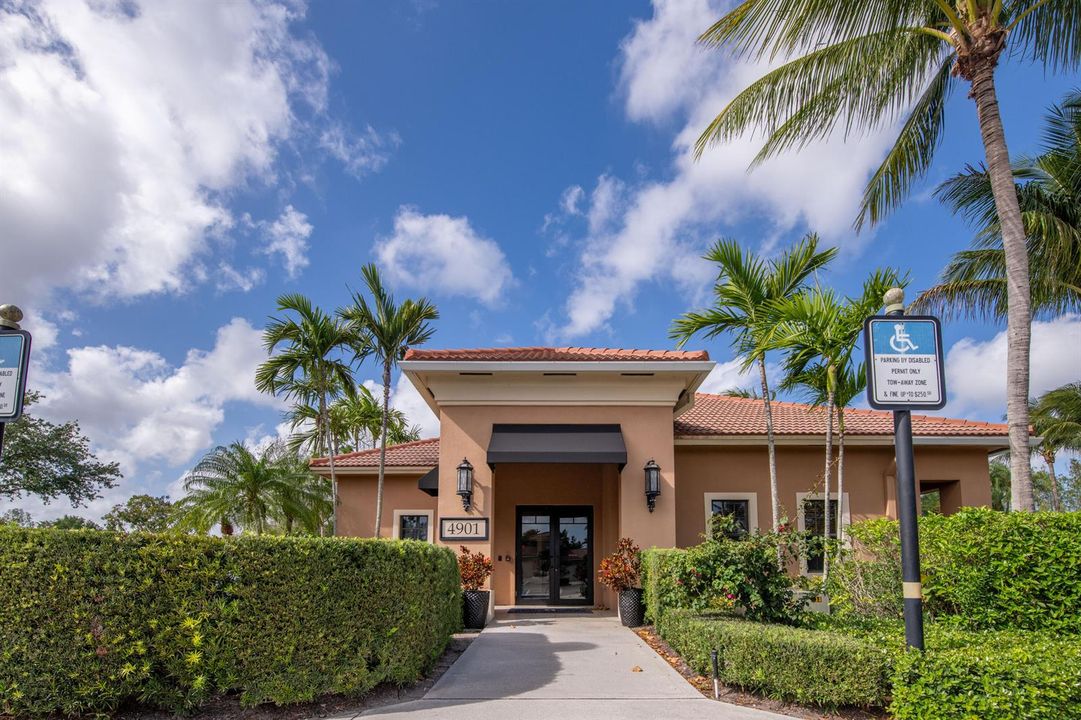 Amenities - Clubhouse Front